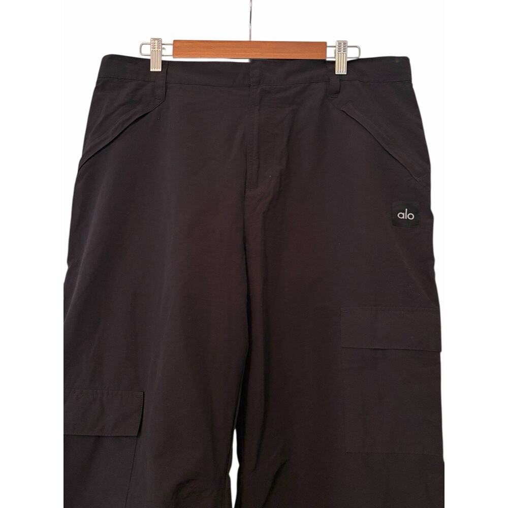 ALO YOGA All That Trouser Cargo Pant •L• Black Wide Leg Street Wear - Picture 7 of 15
